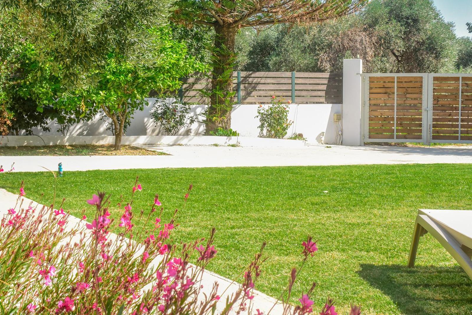 Ktima Holiday House Skiathos Town Ngoại thất bức ảnh