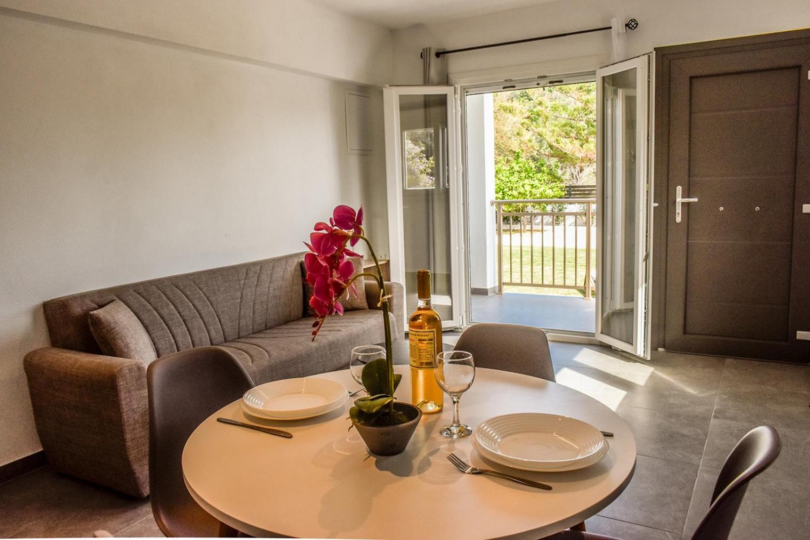 Ktima Holiday House Skiathos Town Ngoại thất bức ảnh