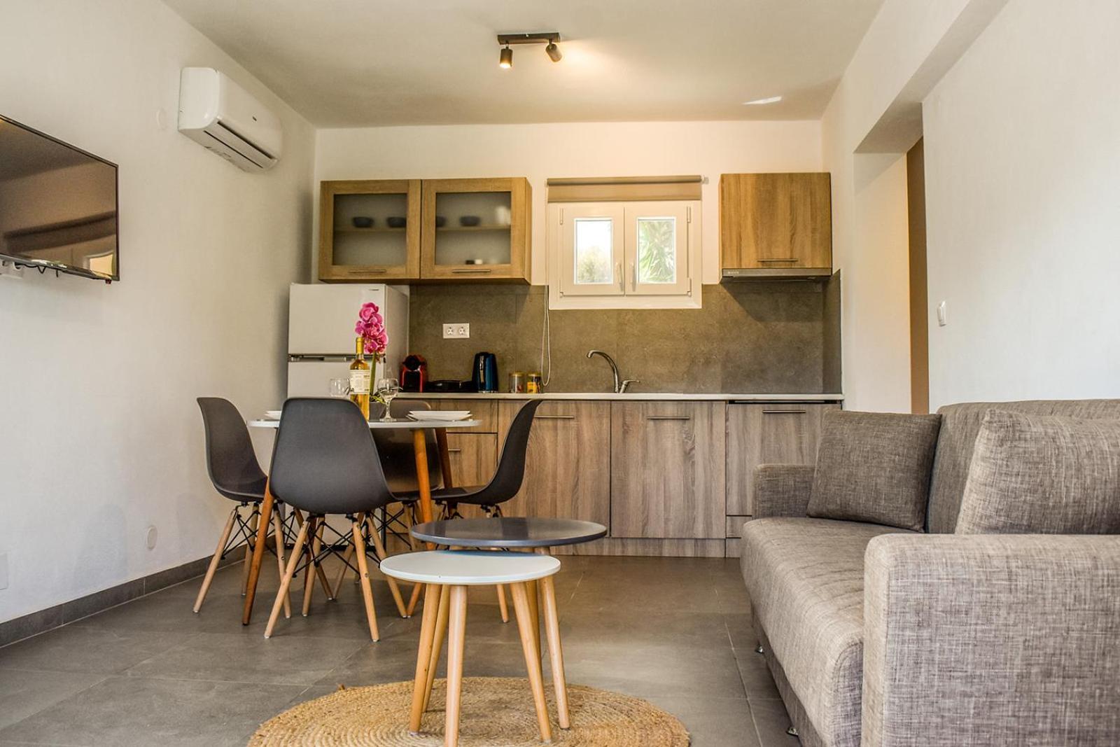 Ktima Holiday House Skiathos Town Ngoại thất bức ảnh